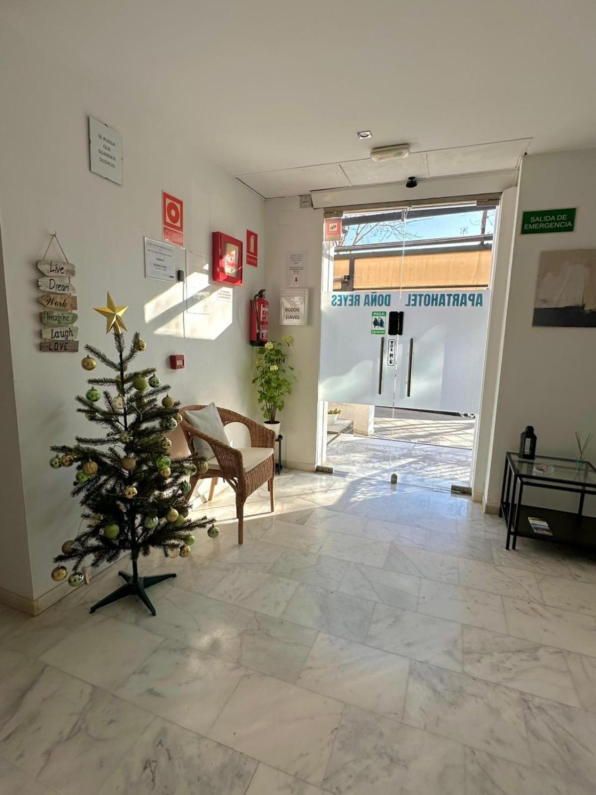 Apartahotel Dona Reyes Chipiona Zewnętrze zdjęcie